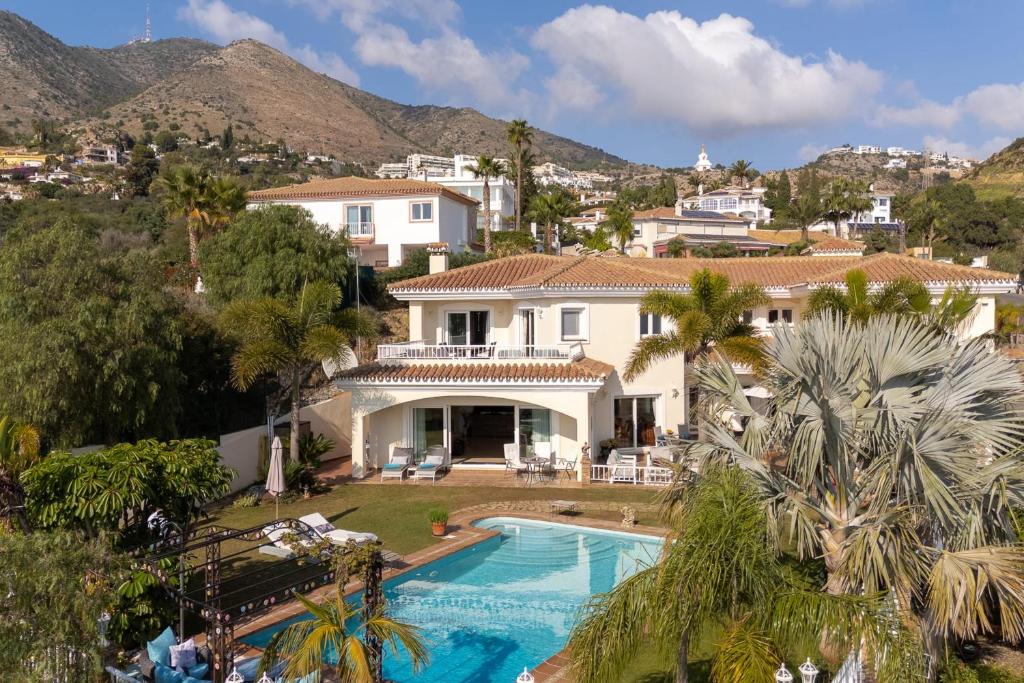 Your Private Paradise Luxurious Villa for Unforgettable Stays