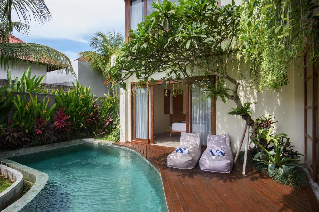 Bazén v ubytování Anandathu Villas nebo v jeho okolí