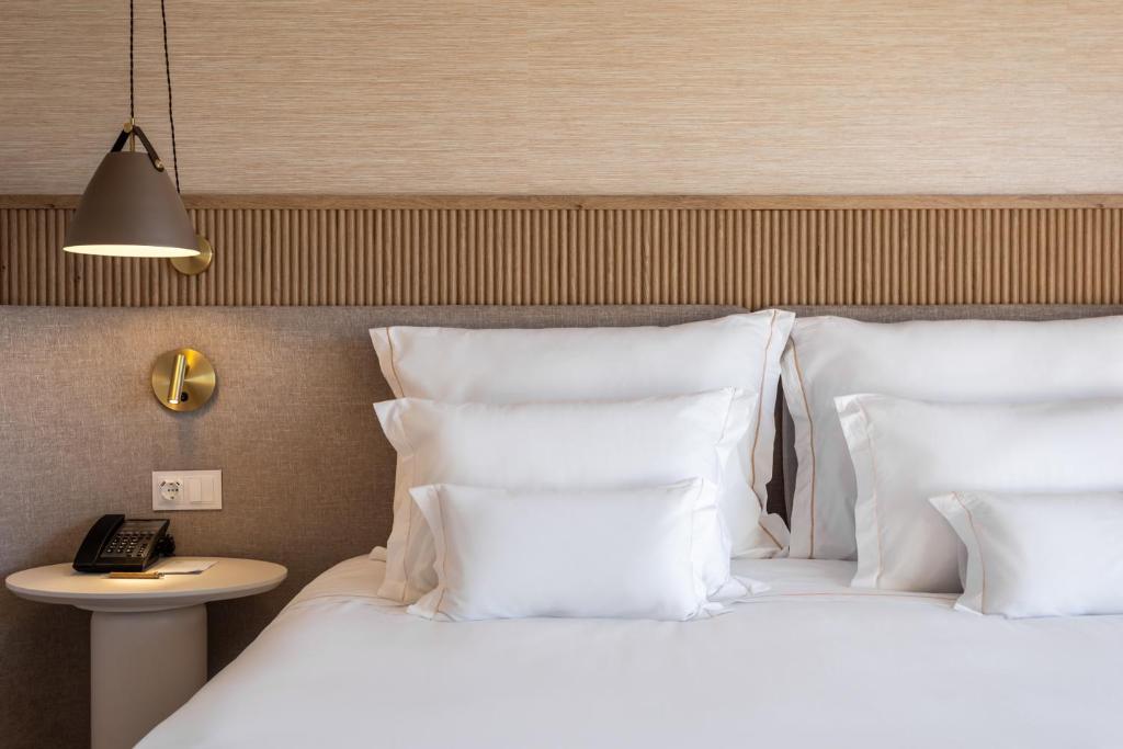 
Suite with Resort View
