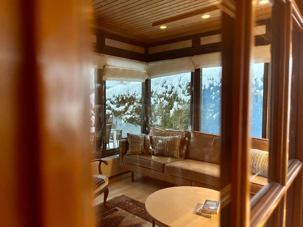 Afbeelding uit fotogalerij van Charmantes Haus am Hennesee in Meschede