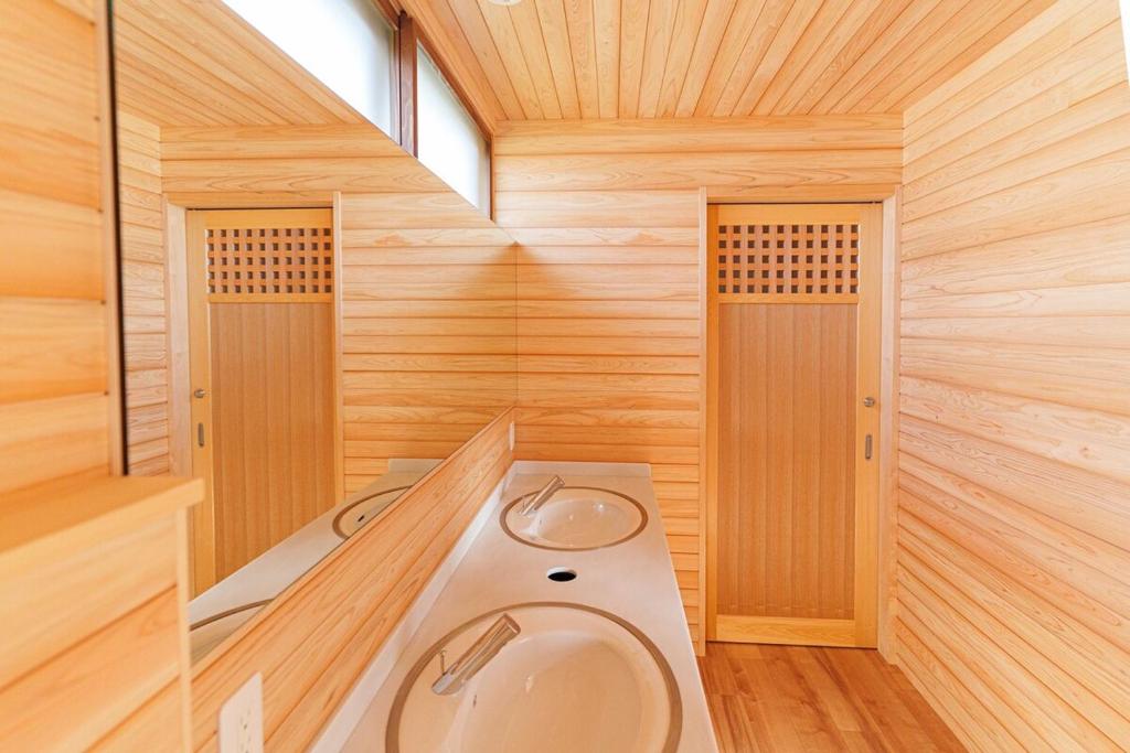 つるのこ縁屋にあるバスルーム