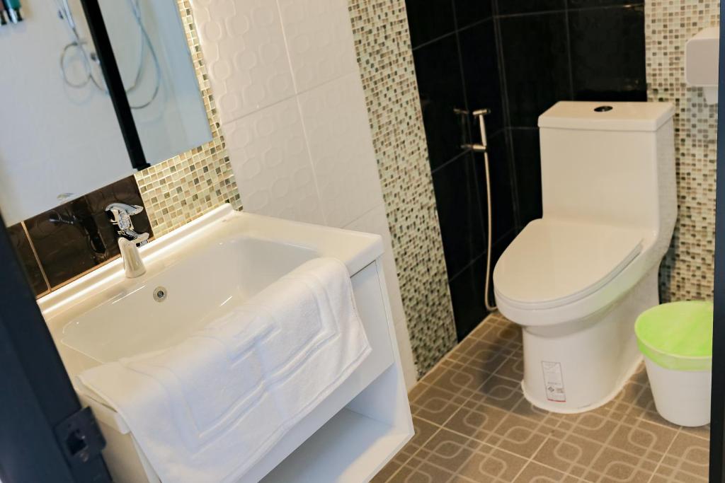 R2 Bed and Pool Kanchanaburi - 12