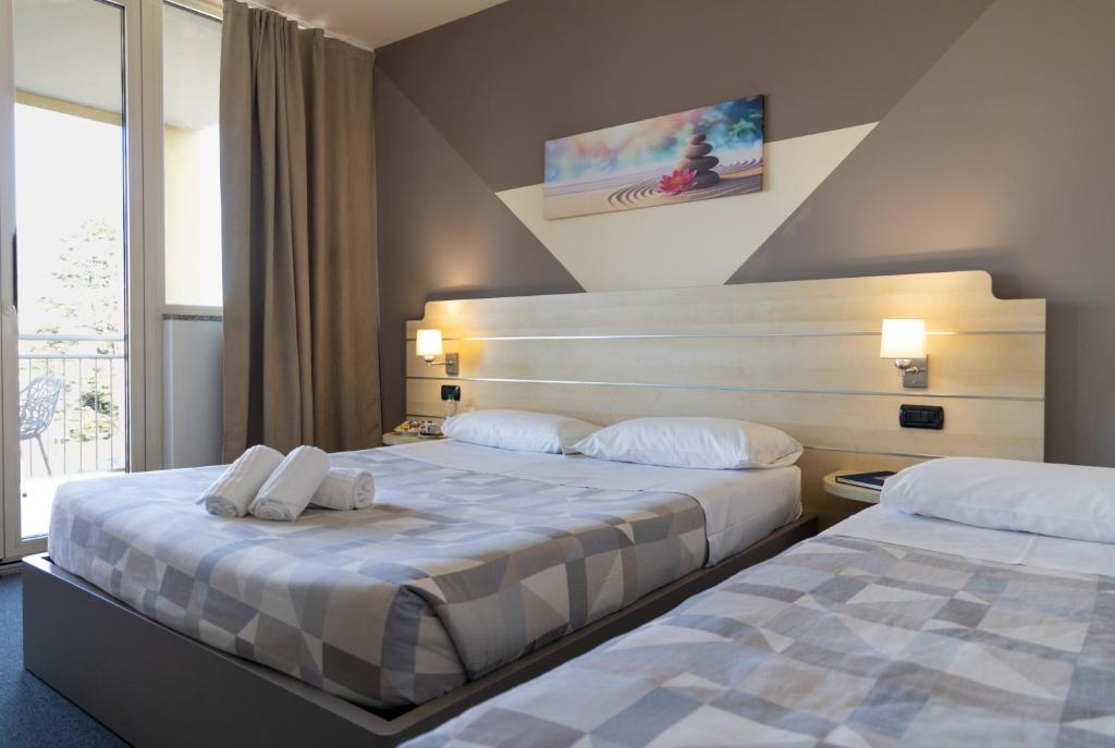 Hotel Giallo - Classic Triple Room With Balcony