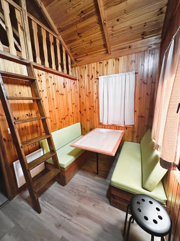 Postel nebo postele na pokoji v ubytování Càmping Riera Merlès
