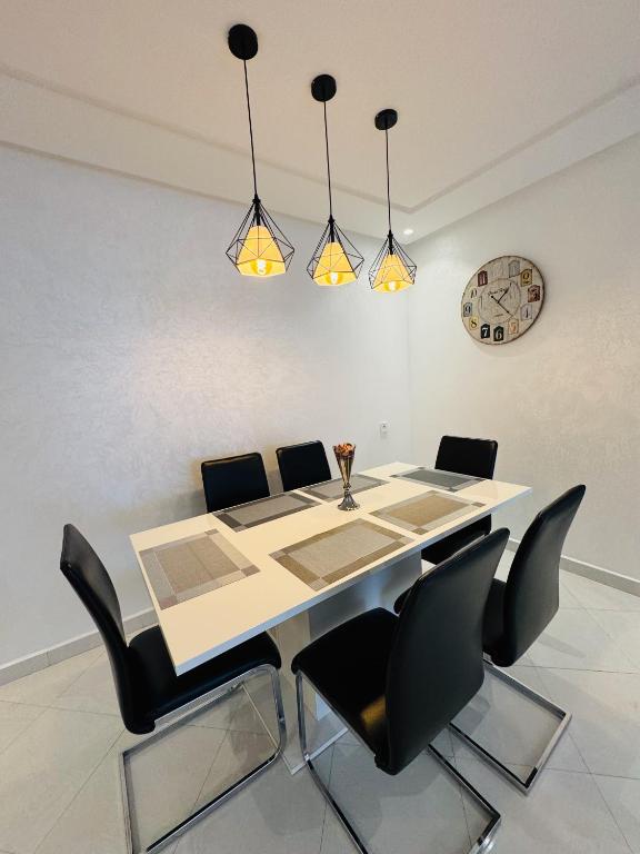 Afbeelding uit fotogalerij van Modern Apartment in the heart of Tangier in Tanger