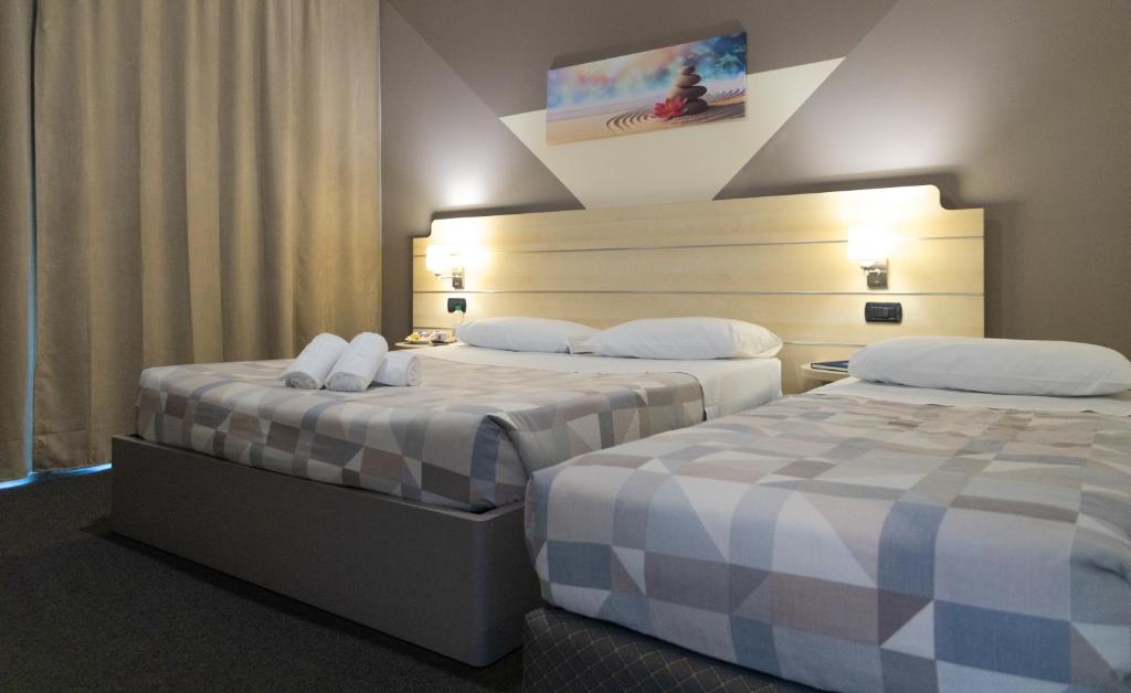 Hotel Giallo - Deluxe Double Or Twin Room With Balcony