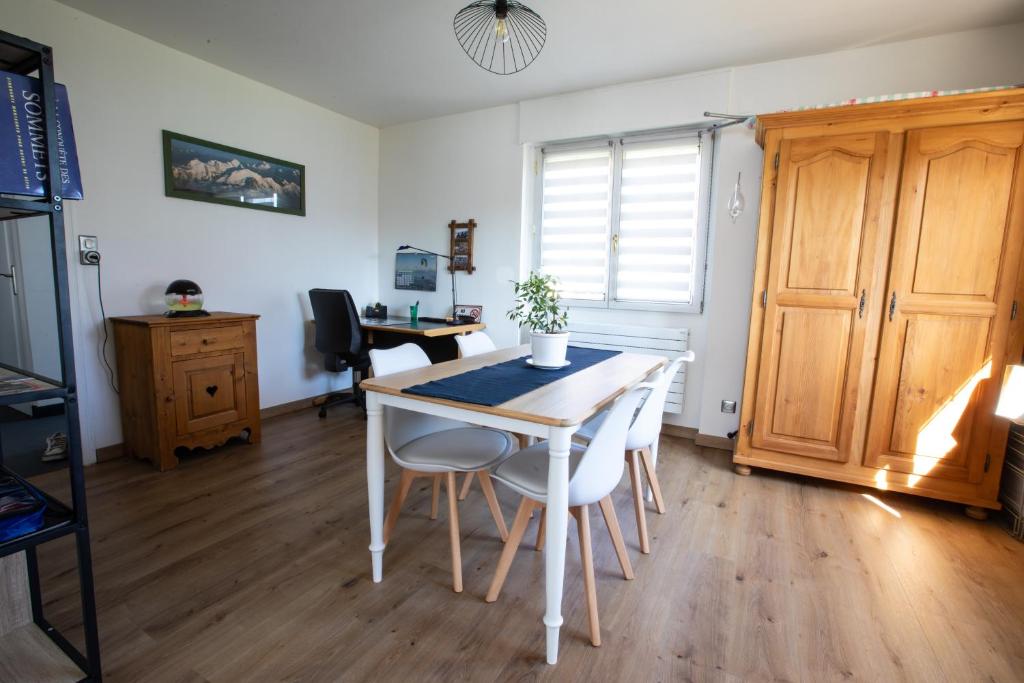 Rare Maison moderne proche centre avec jardin parking gratuit – photo 11