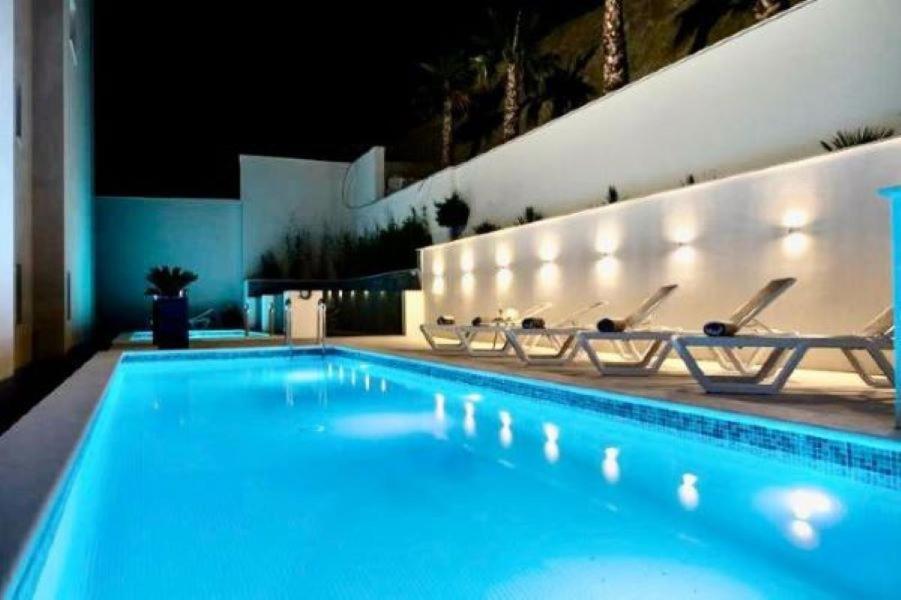 Luxus App RUBIN mit Traumblick Pool Balkon Lift