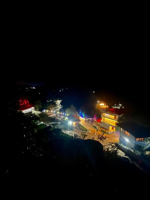 Fotografie z fotogalerie ubytování Lakshmi Flower Tech Resort v destinaci Yelagiri