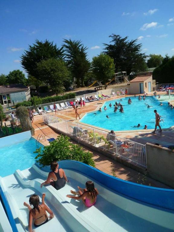 ZEcamping 4 familial pet friendly restaurant et espace aquatique