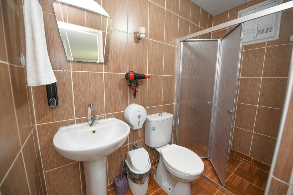 Anz Guest House Pansiyon - Chambre Quadruple Confort