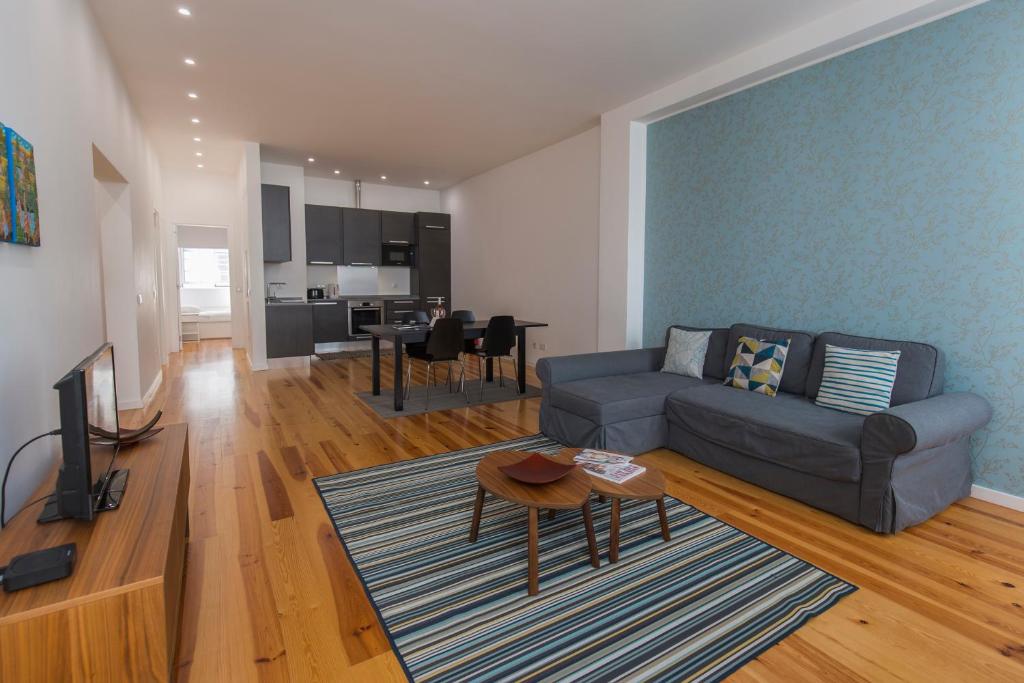 Central Lisbon Flat by Pink St