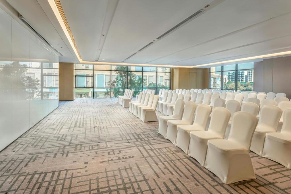 Posezení v ubytování Courtyard by Marriott Foshan Gaoming