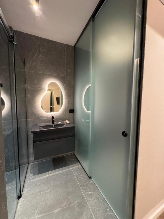 Koupelna v ubytování Alcazar Luxury Suites