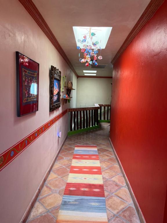 Μια τηλεόραση ή/και κέντρο ψυχαγωγίας στο Waterfront beach house! La Casita de la 3ra Edad