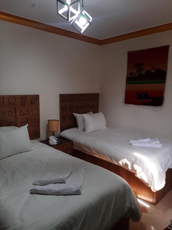 Atlantis Pyramids Inn - 18