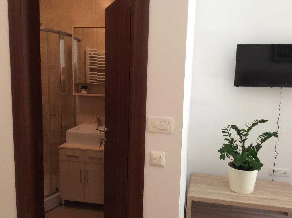 Olive Terrace Apartments 3 - 16