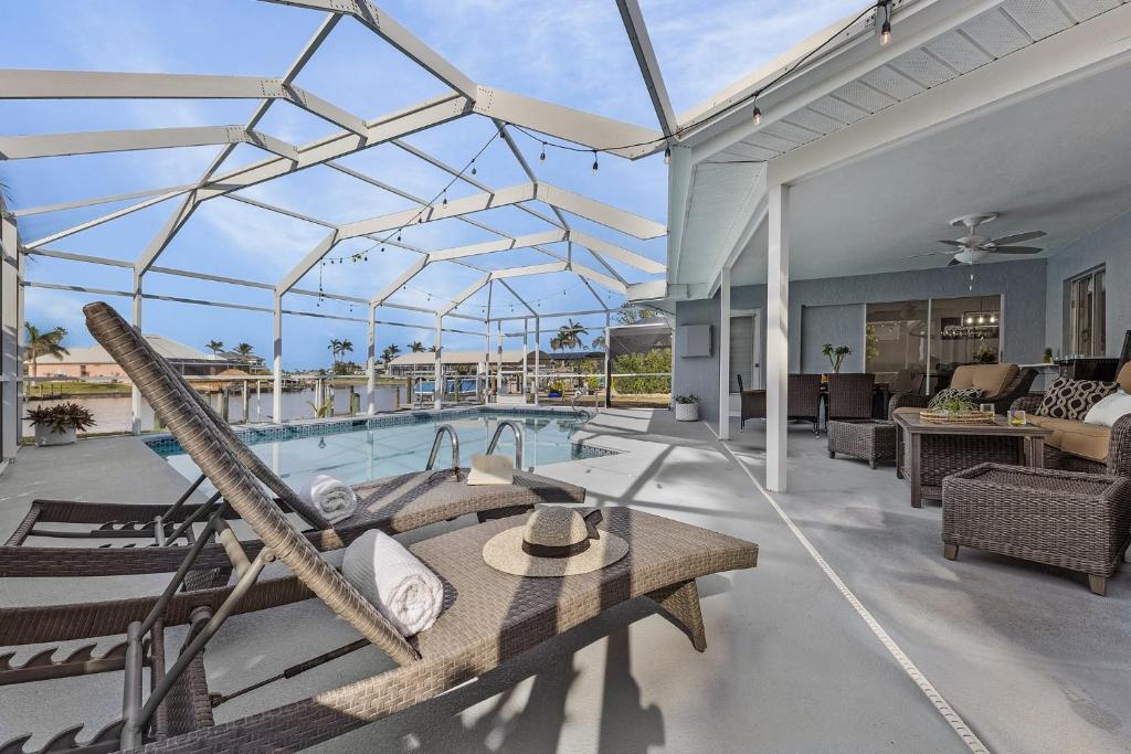 Direct Gulf Access, Heated Pool - Sunshine Getaway - Roelens - Huis Met Drie Slaapkamers