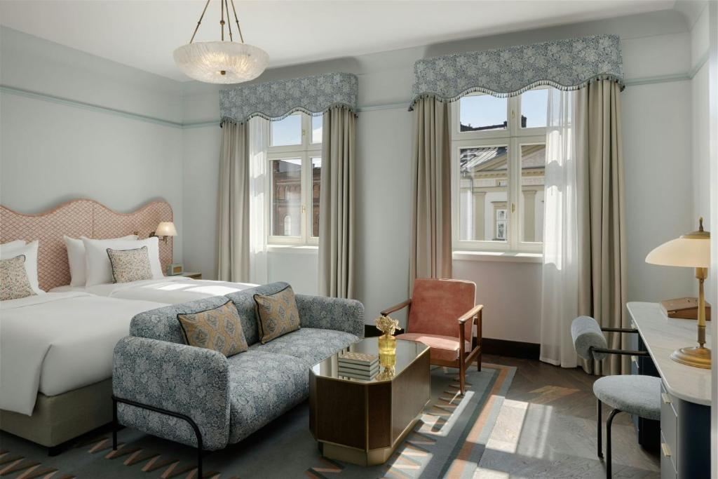 Stradom House, Autograph Collection - 11