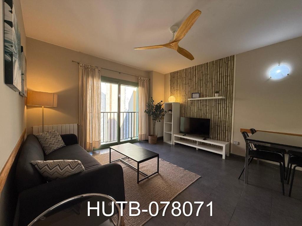 Televizorius ir (arba) pramogų centras apgyvendinimo įstaigoje Palau de la música 11