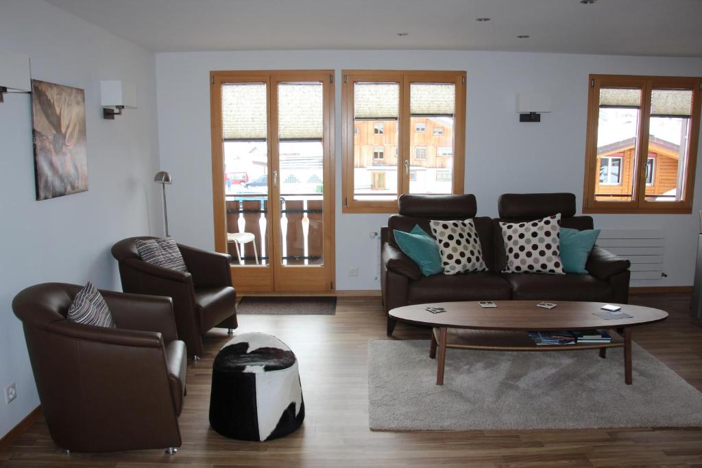 Istumisnurk majutusasutuses Chalet Mittaghorn