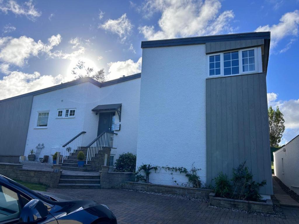 Delightful Annexe Apartment in St Andrews - Free Parking - One-Bedroom Apartment