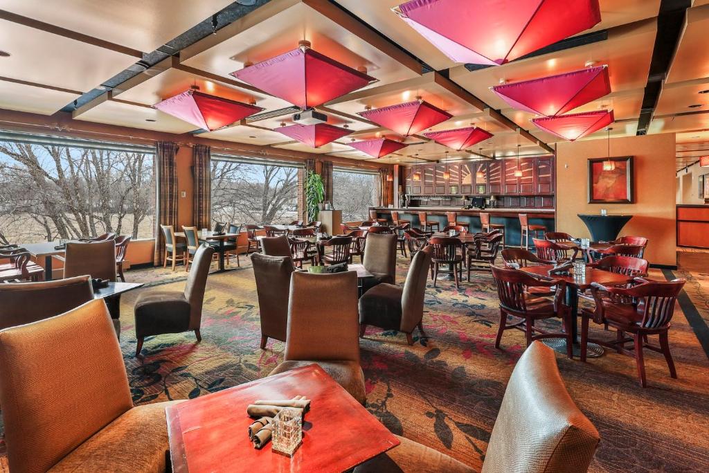 Crowne Plaza Minneapolis West by IHG photo