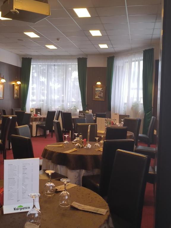 Restaurace v ubytování Hotel Piemonte