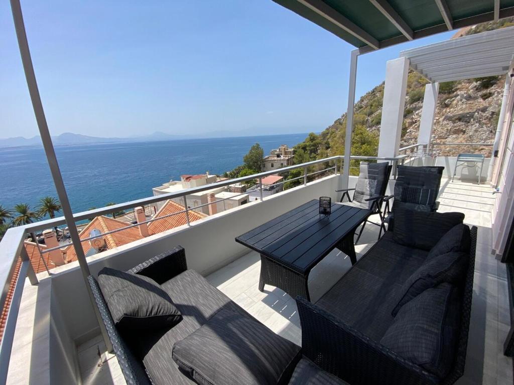 Premium Luxury Condo with breathtaking views, Loutraki (updated prices ...