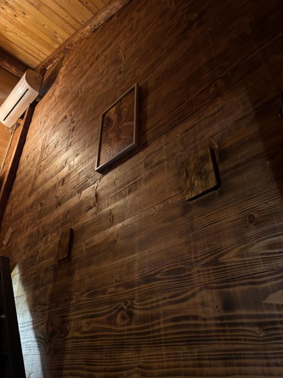 Fotografie z fotogalerie ubytování Wooden Lakeside Cottage v destinaci Virpazar