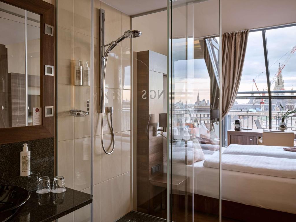 Postel nebo postele na pokoji v ubytování Flemings Selection Hotel Wien-City