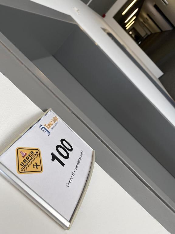 Certifikát, hodnocení, plakát nebo jiný dokument vystavený v ubytování Tower Lodge