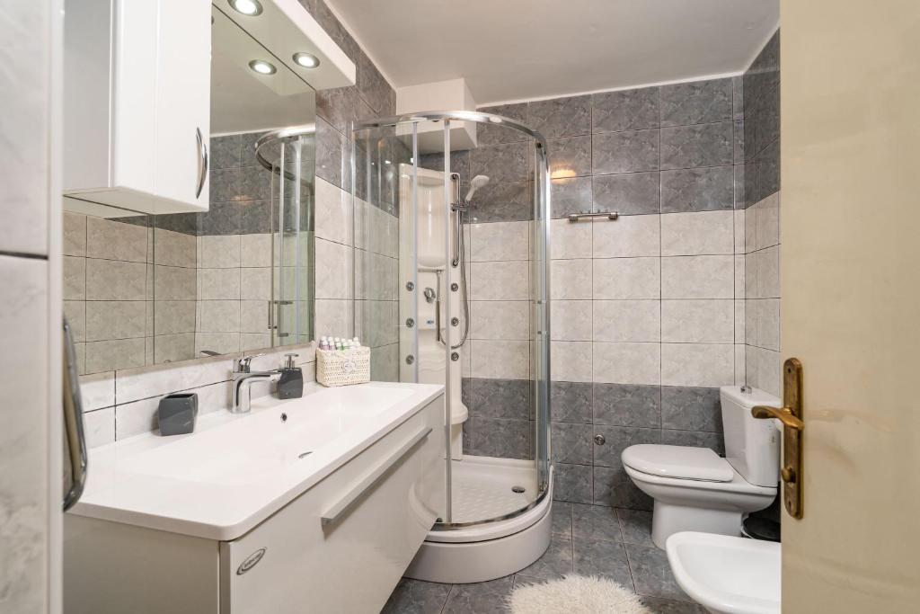 Apartments and Room Lora - 15