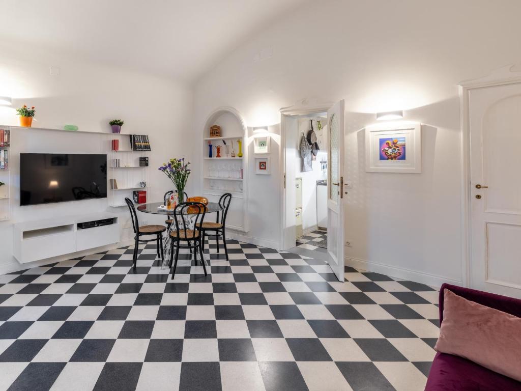 Santa Croce View Cool & Air Condizioned Private Entrance Apartment