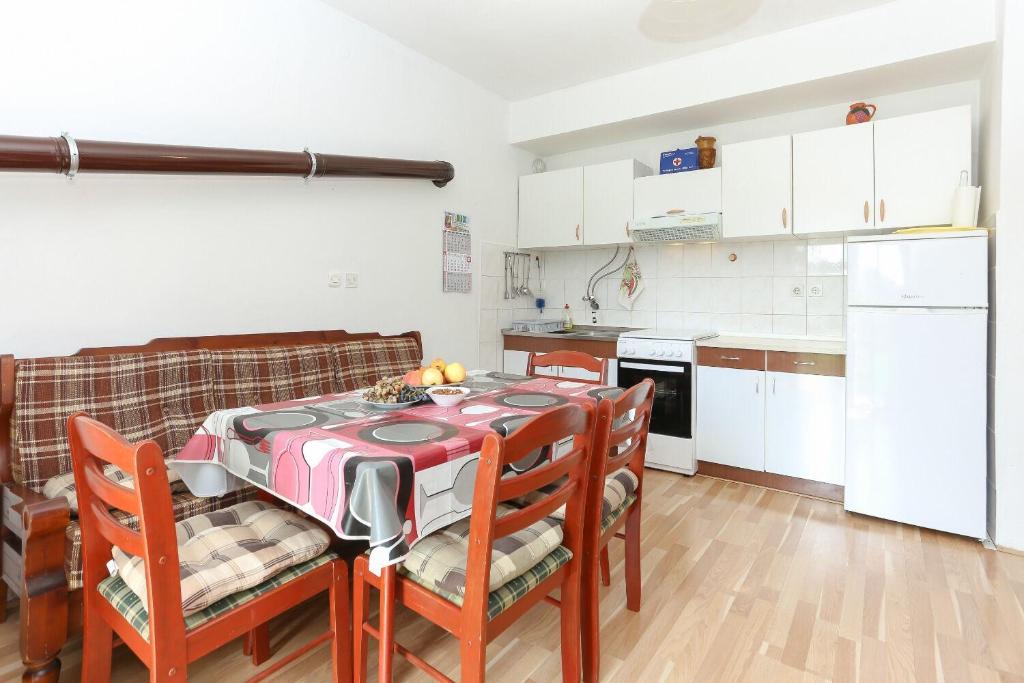 Kuchyňa alebo kuchynka v ubytovaní House Marcelo