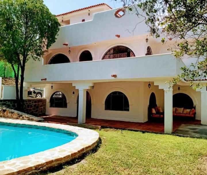 Gallery image of Villa Irina in Tequesquitengo