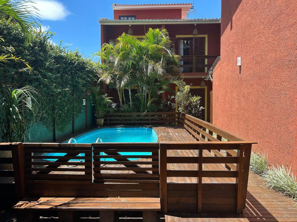 Bazén v ubytování Corais da Barra. Tranquilidade a 400 metros da beira da Praia da Barra nebo v jeho okolí