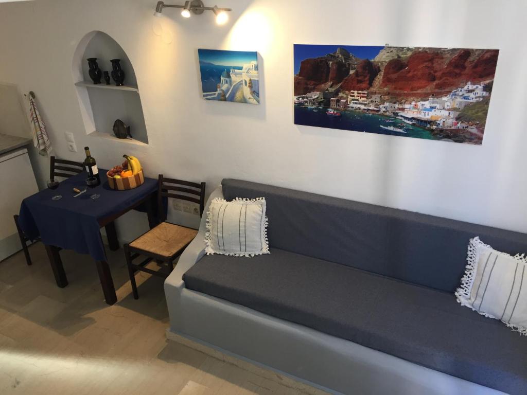 Christos Apartments Oia - 17