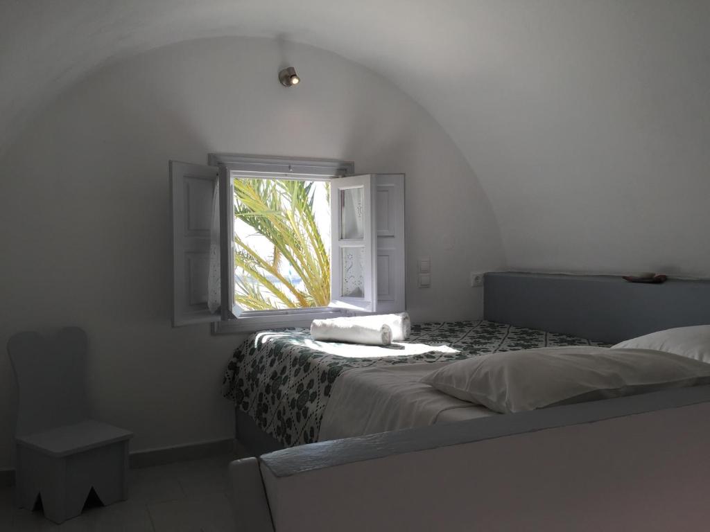 Christos Apartments Oia - 19