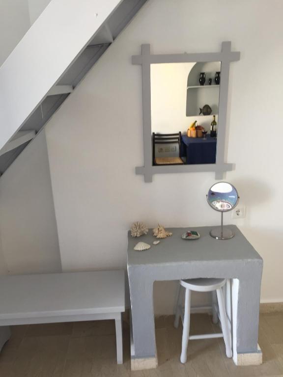 Christos Apartments Oia - 16