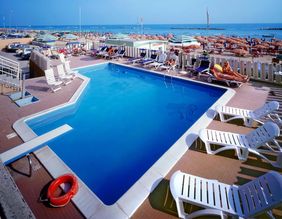 Bazén v ubytování Hotel Astoria nebo v jeho okolí