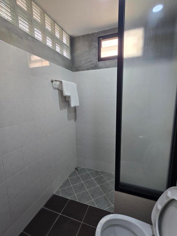 Middle tree house pattaya - Resim 13