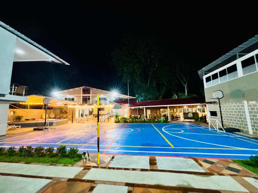 Tenis a/nebo squash v ubytování Hotel Boutique Campestre nebo okolí