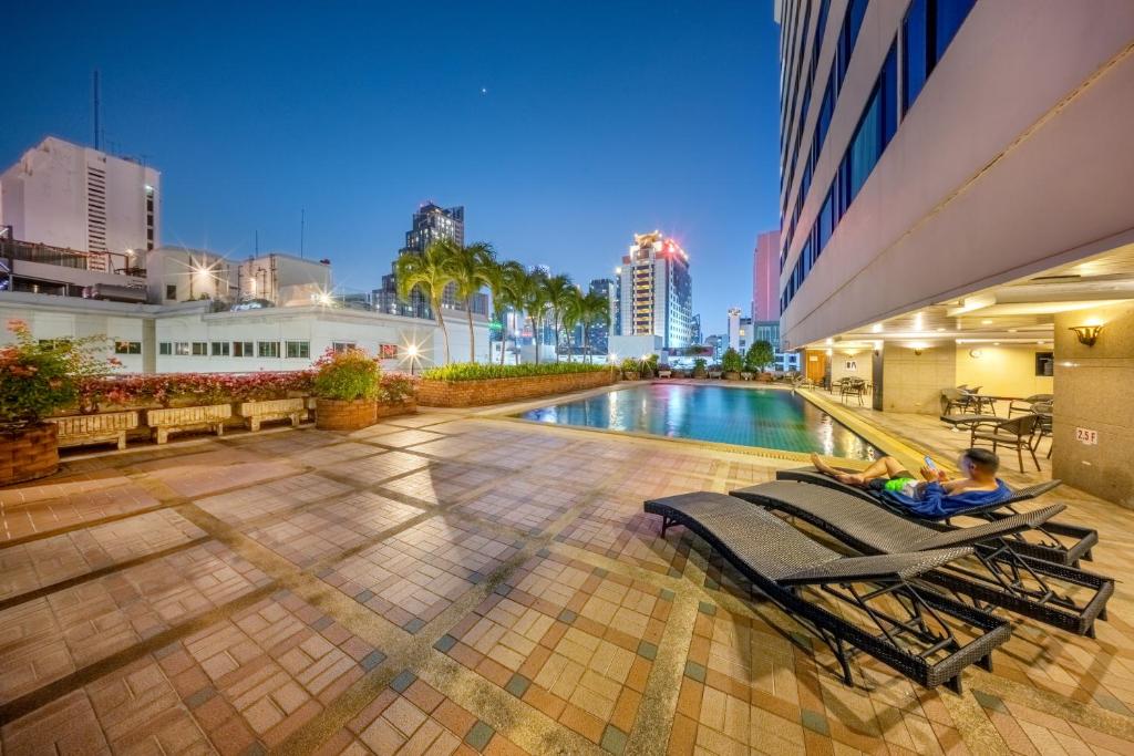 Royal Benja Hotel - Big Room Family-Friendly - Resim 8