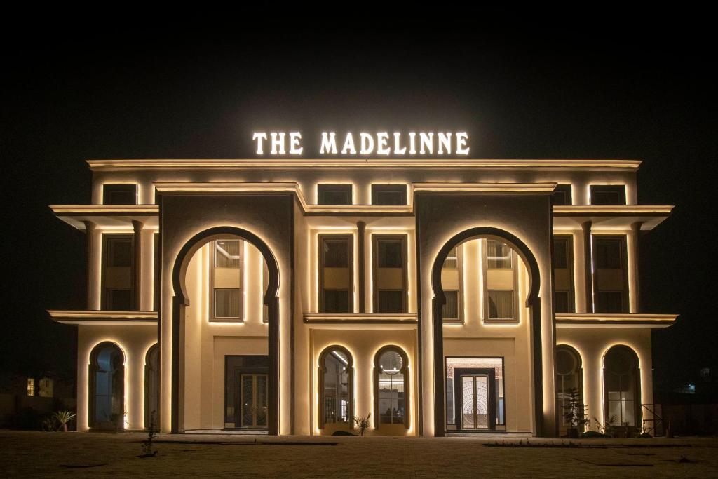 Fotografie z fotogalerie ubytování The Madelinne Hotel v destinaci Muzaffarnagar