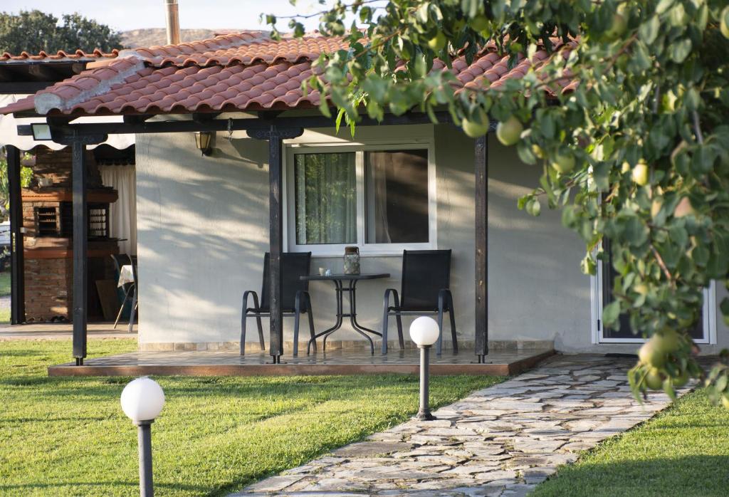 Κήπος έξω από το Green Yard House