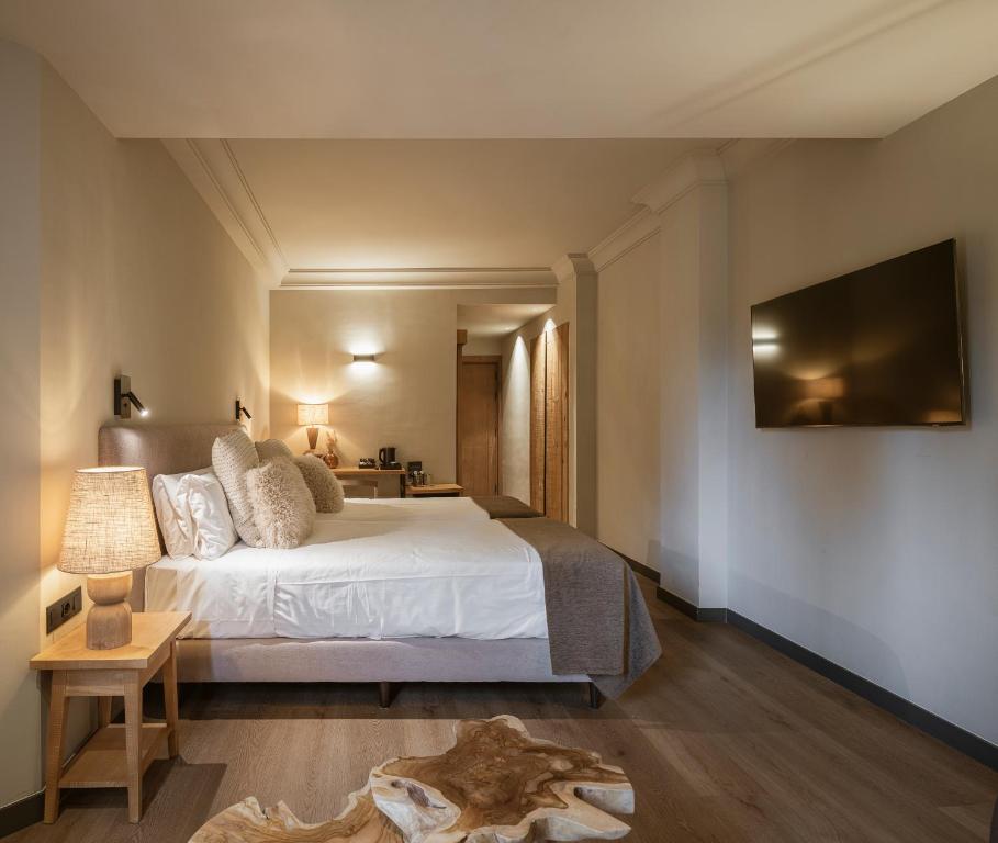 The Mountains Hotel - 