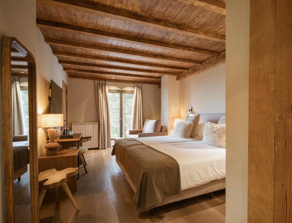 The Mountains Hotel - 