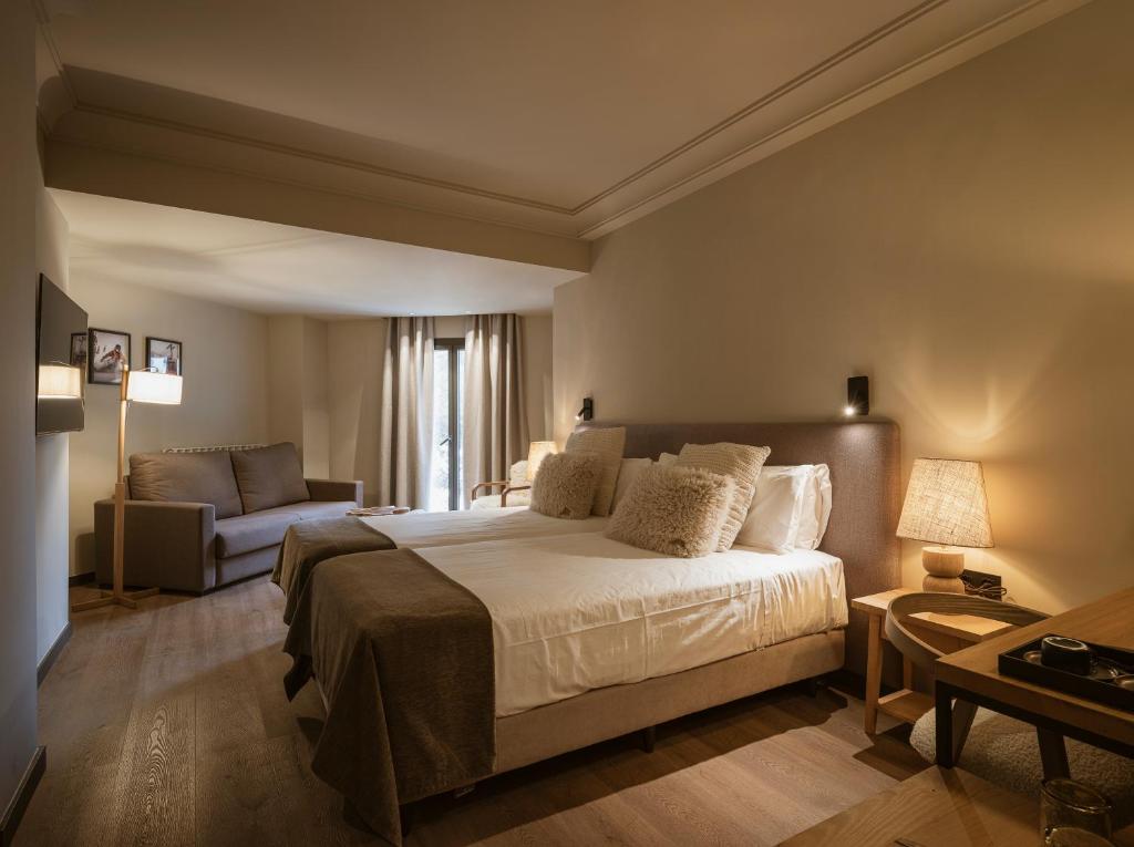 The Mountains Hotel - 