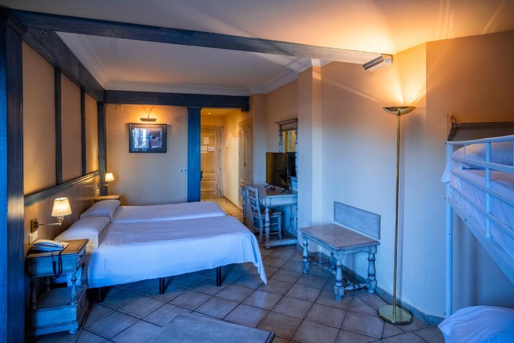 The Mountains Hotel - 